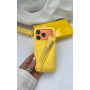 Жовтий чохол Rhode Lemontini з вбудованим бальзамом для губ — iPhone 17 Pro 
